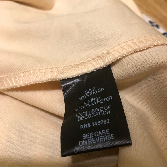 Torrid Cream Blue Floral Embroidered Flare Sleeve Dress 37” Long Womens Size 00 - Picture 9 of 10